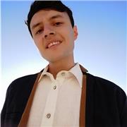 Clases a jóvenes y a niños principalmente, pero también podría a mayores